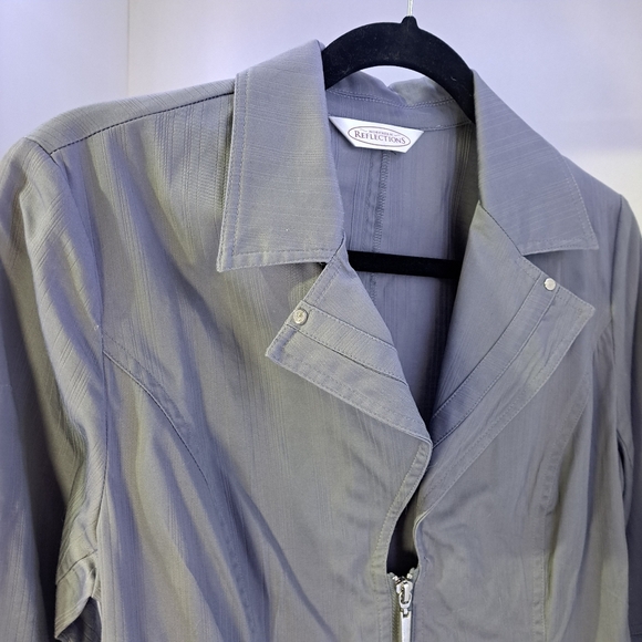 Northern Reflections |Grey v neck light jacket/blazer & woven buckles - Picture 4 of 13